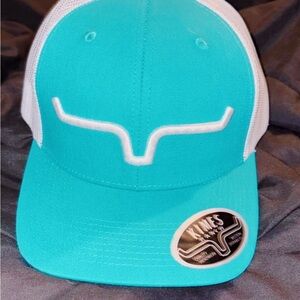 Turquoise and White Kimes Hat